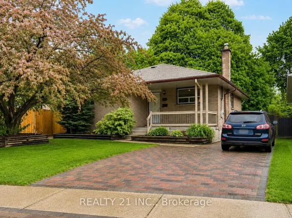 44 Sundance Cres, Toronto, ON M1G 2M2