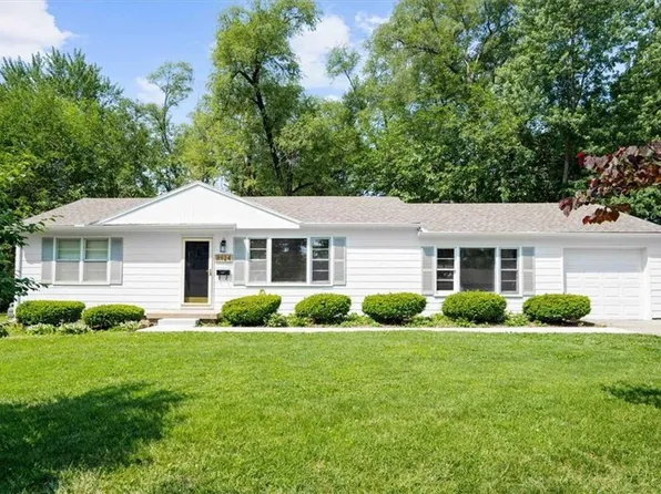 8924 Hardy Dr, Overland Park, KS 66212