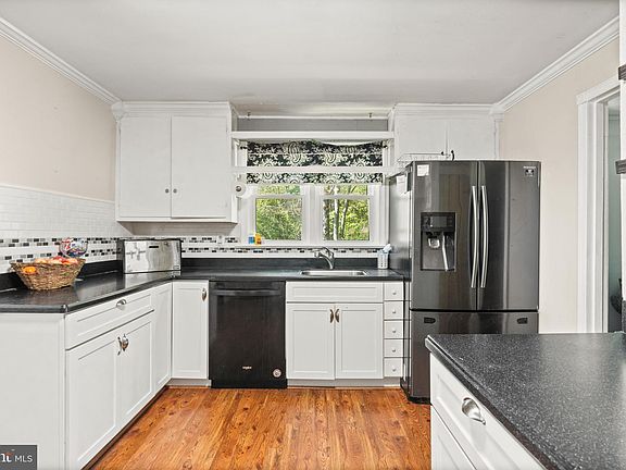 5th image of 15604 Whippoorwill Ln