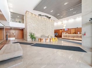 225 Webb Dr #2308, Mississauga, ON L5B 4P2