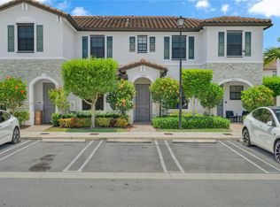 Isola, Homestead, FL 33032