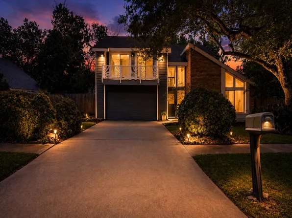 12826 Palm Desert Ln, Houston, TX 77099