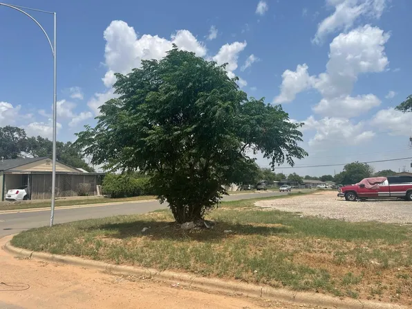 3701 Avenue E, Lubbock, TX 79404