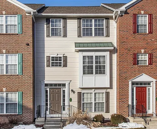 129 Clancey St Photo 1