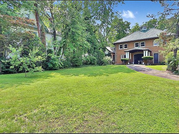 4th image of 110 Sunnyside Dr