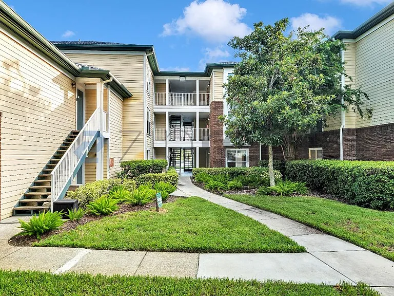 10122 Winsford Oak Blvd #405 — Photo 4