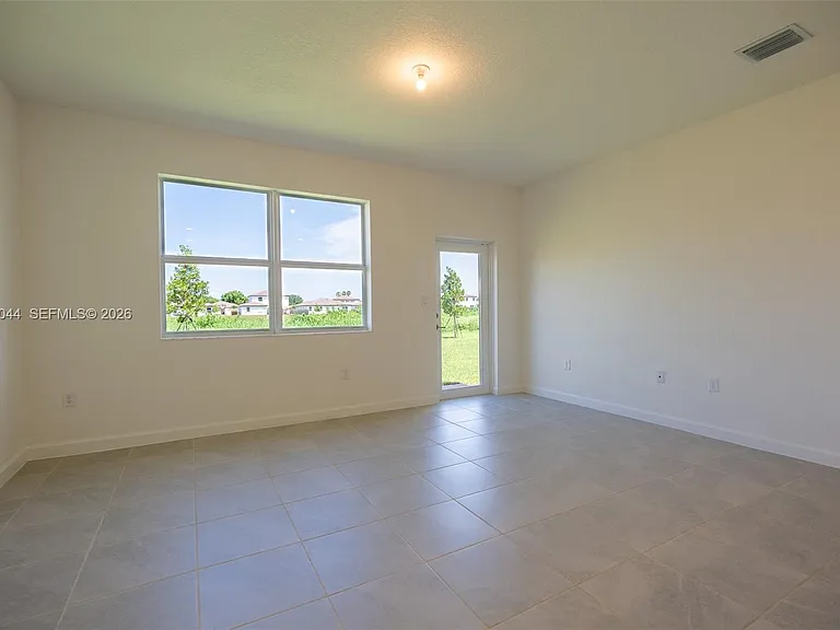 2978 SE 25th Ave — Photo 7