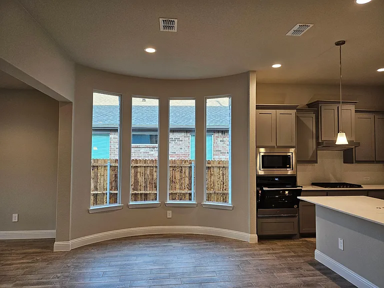 1512 Woodpecker St — Photo 12