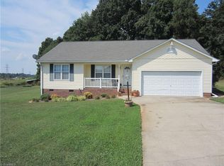 190 Nathan Dr, Lexington, NC 27295
