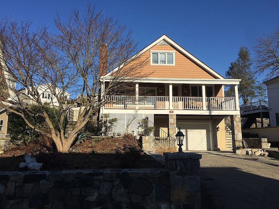 2nd image of 39 Cos Cob Ave Floor 1