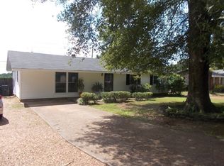 35 Mimosa Dr, Grenada, MS 38901