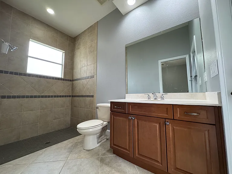 142 Harrington Ct — Photo 24
