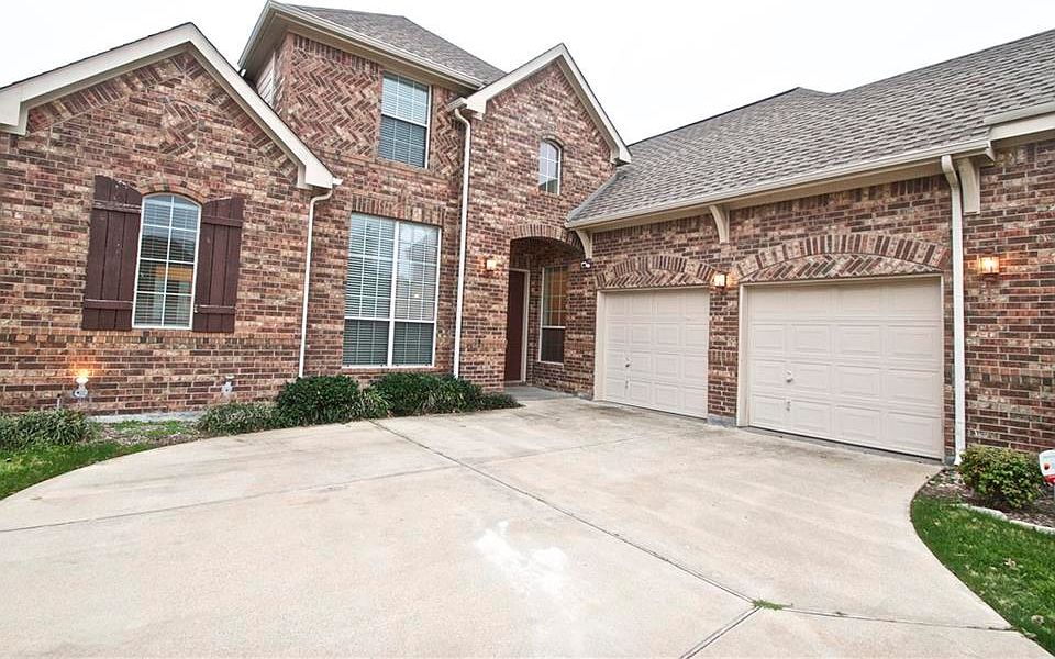 1st image of 1204 Lake Meadow Dr