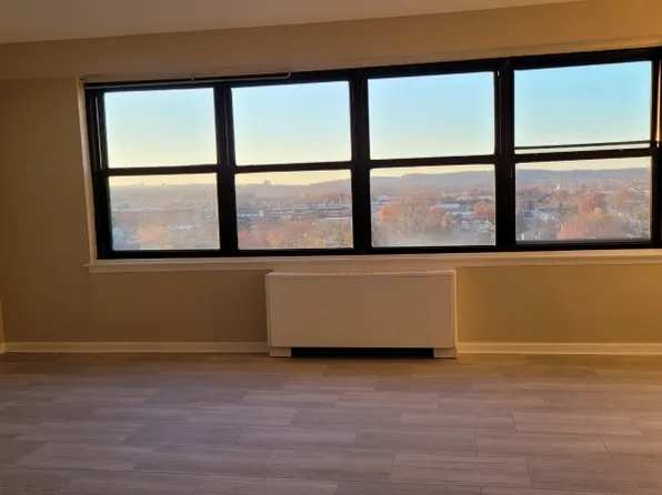 285 Aycrigg Ave #F, Passaic City, NJ 07055