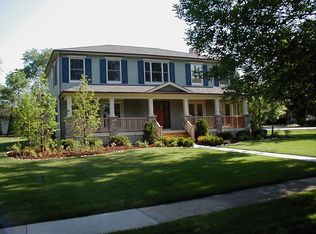 427 Ruby St, Clarendon Hills, IL 60514