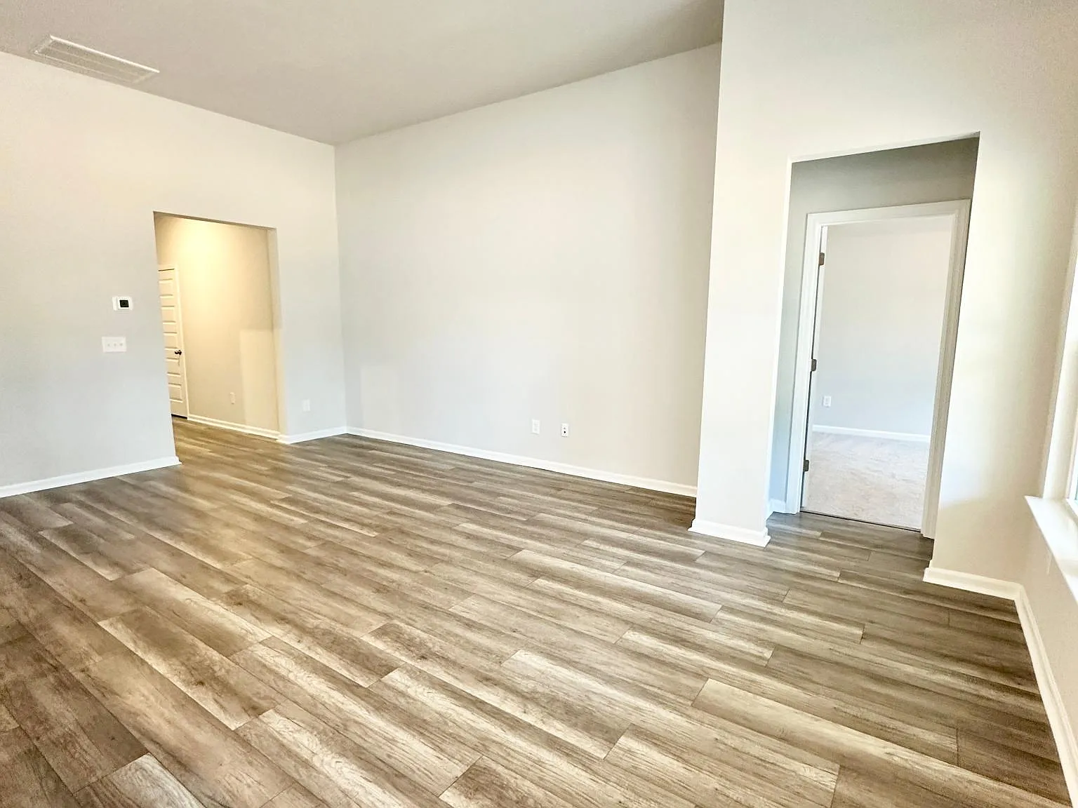 4 bed, 1786 sqft, $2,350 — Photo 2