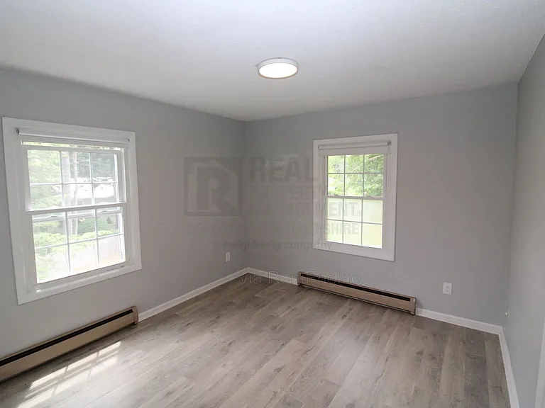 4 Nixon Park — Photo 14