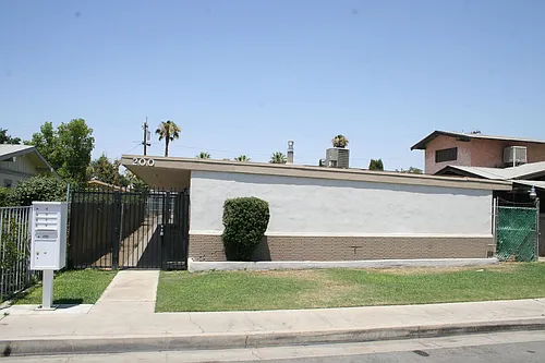 200 Truxtun Avenue Photo 1