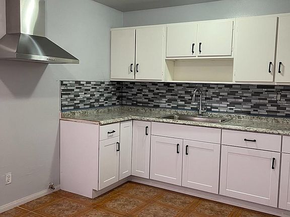 5th image of 8212 Sabre St