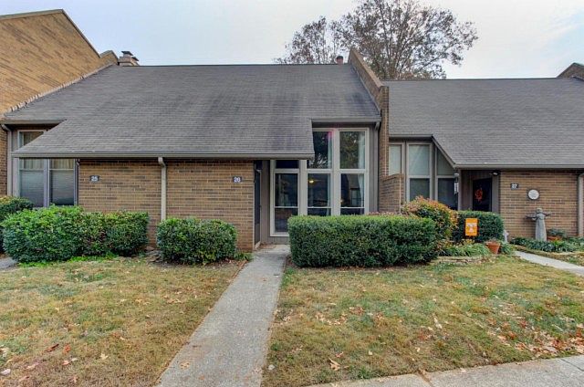 1st image of 26 Canberra Dr