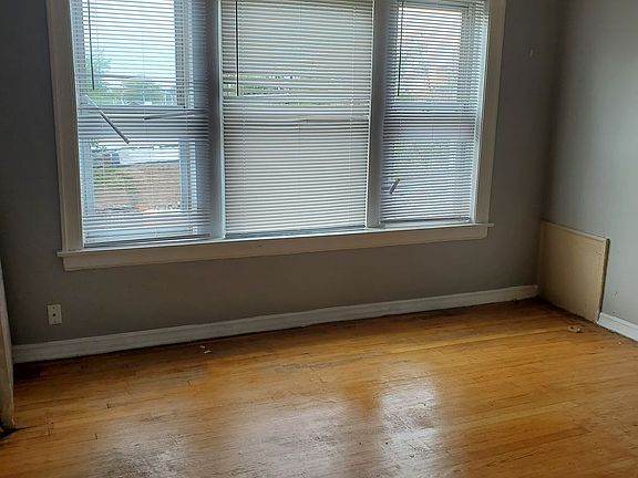 2nd image of 1733-39 E 75th St #3