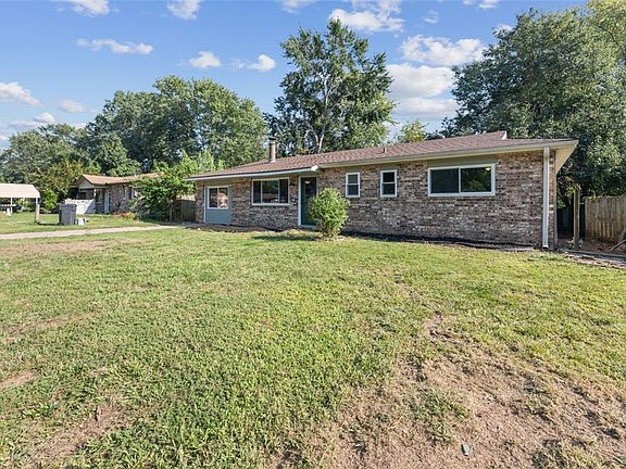4th image of 1316 W Sunset Dr
