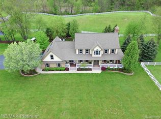 12983 Holtforth Rd, Fenton, MI 48430