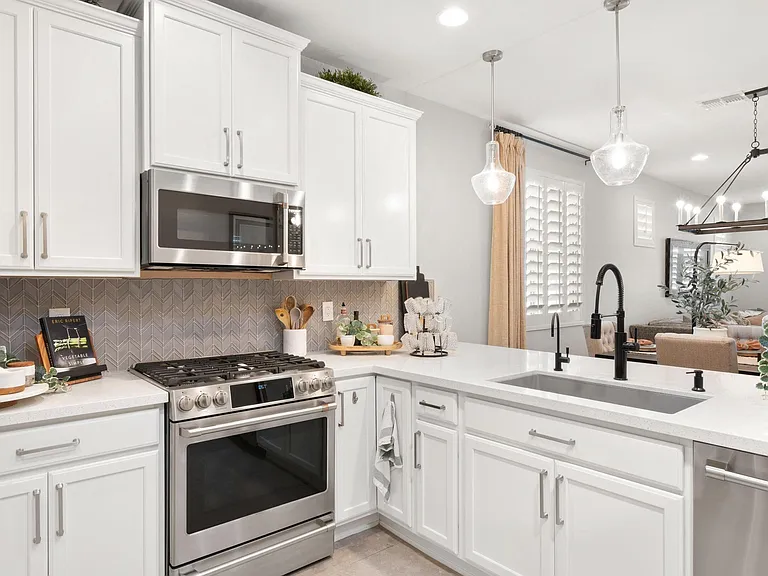 20406 E Estrella Rd — Photo 3
