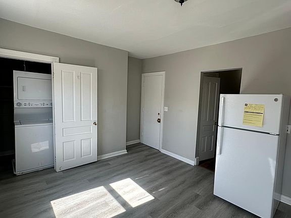 2nd image of 172 Fountain St #2-L