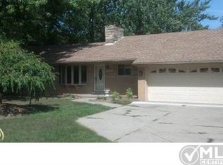 30851 N River Rd, Harrison Township, MI 48045