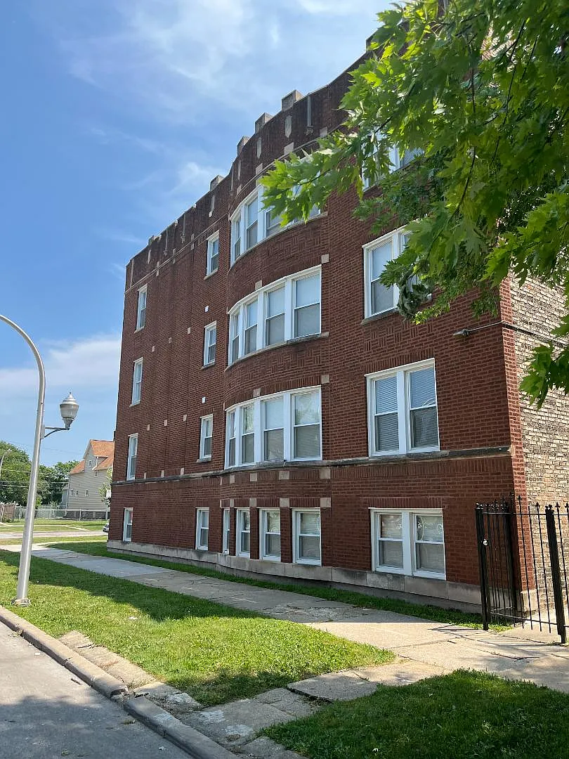 11432 S Indiana Ave - 11434-3S — Photo 3