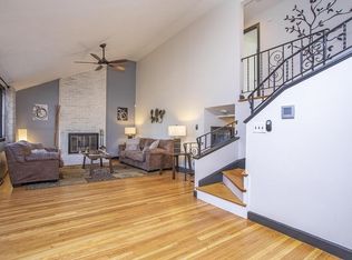 19 Country Ln, Sharon, MA 02067