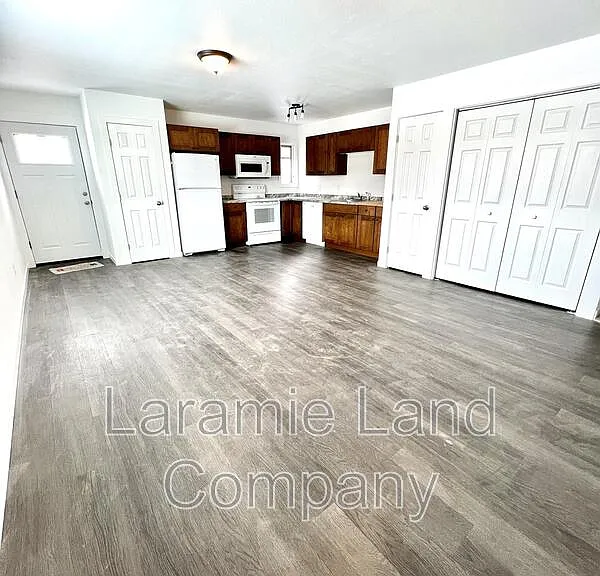 416 Hancock St #4 — Photo 1