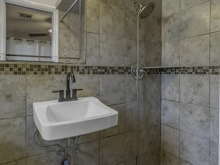 1602 San Saba St — Photo 17