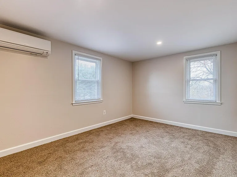 16 S Kelly Ave — Photo 17