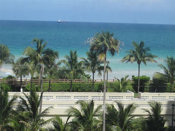 3rd image of 2899 Collins Ave APT 601