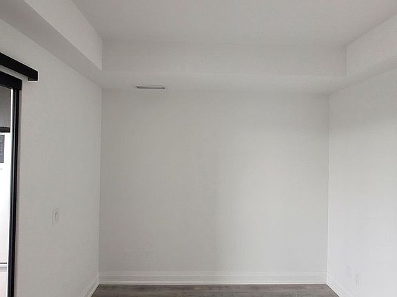 5th image of 2369 Danforth Ave #508