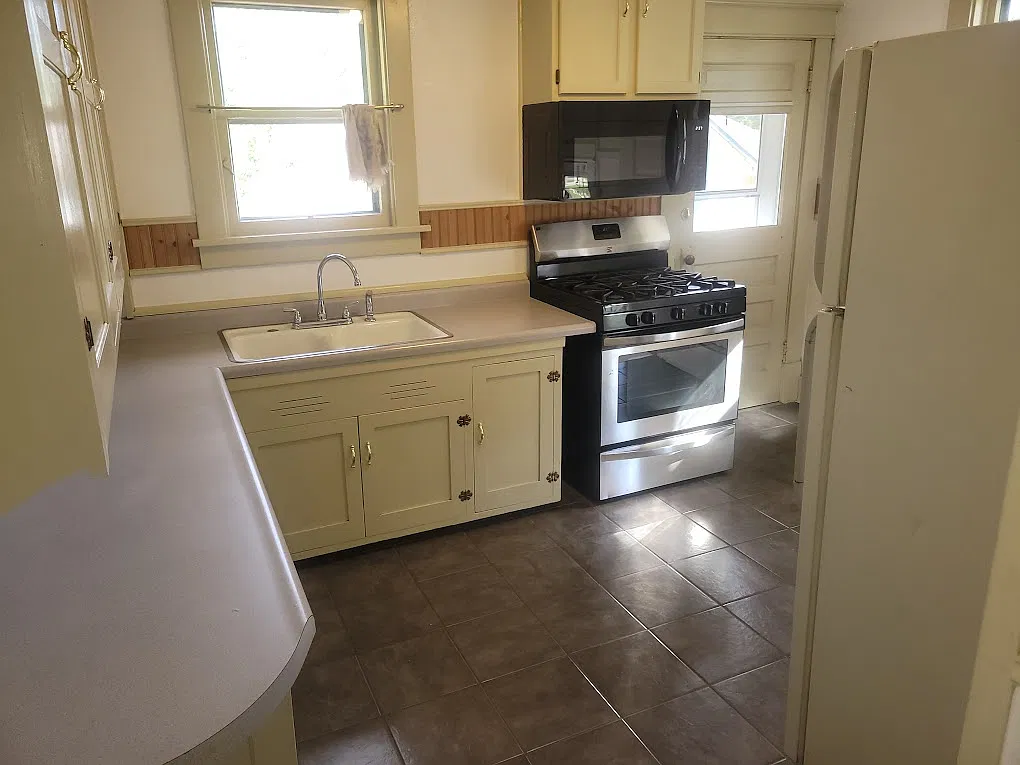 3 bed, 1680 sqft, $1,650 — Photo 3