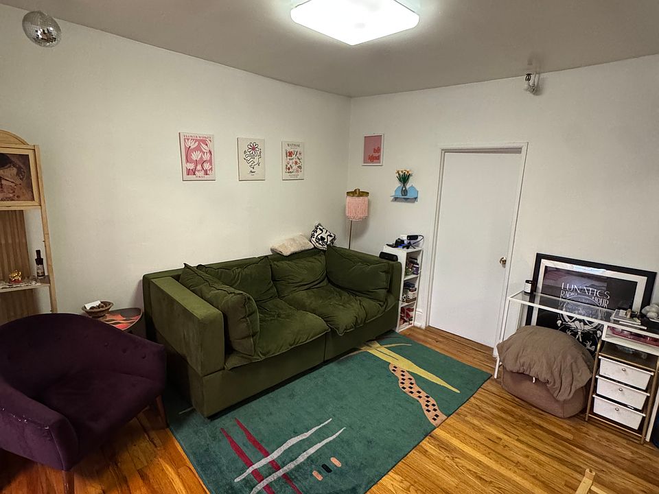 1st image of 270 9th St #4