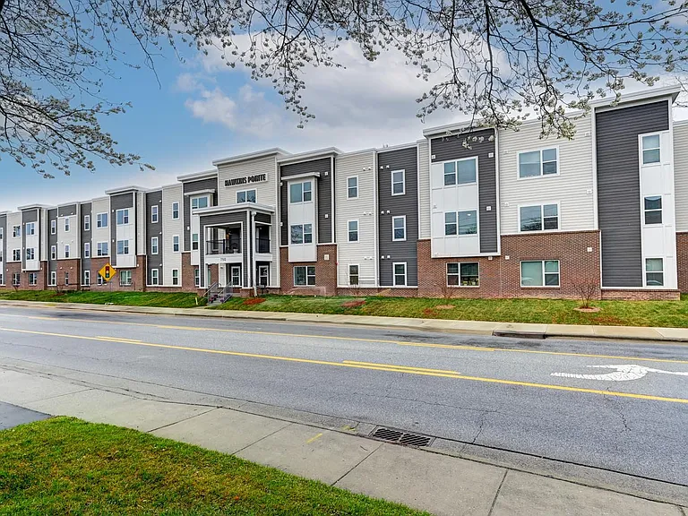 Hawkins Pointe — Photo 24