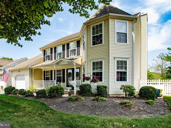 174 Acres Dr, Hamilton, NJ 08690