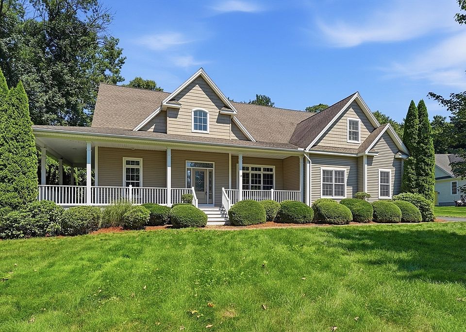 1st image of 10 Sullivan Ln