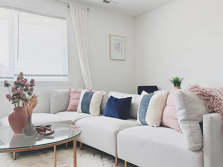 2 Bed 1 Bath Duplex Living Room