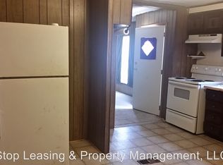 406 Byrne St APT B, Smithville, TX 78957