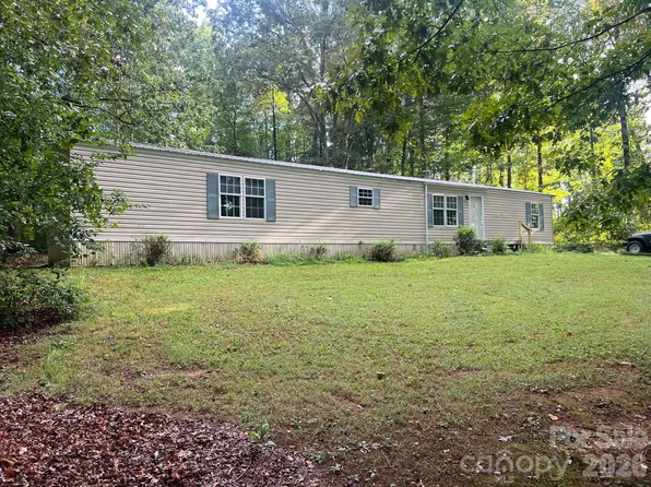 5543 White Oaks Dr, Morganton, NC 28655