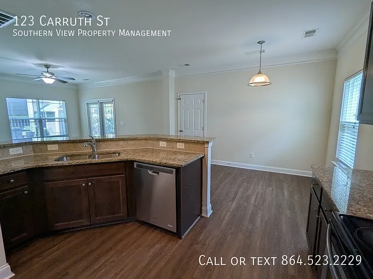 123 Carruth St — Photo 9