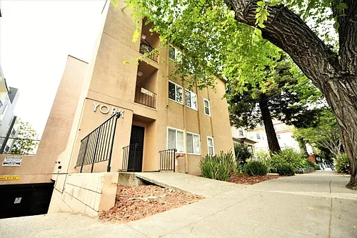 2514 College Ave Photo 1