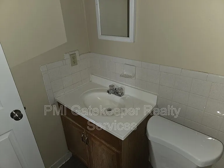 2459 Montana Ave #8 — Photo 24