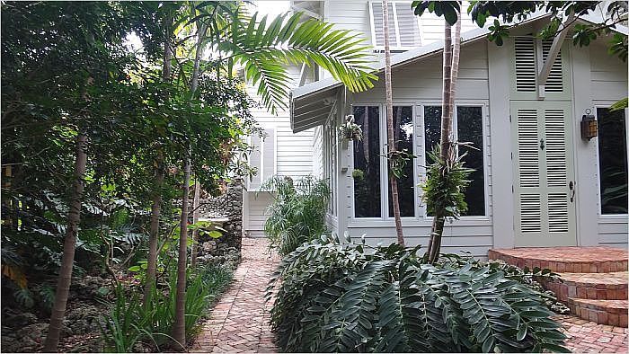 1st image of 3618 Palmetto Ave