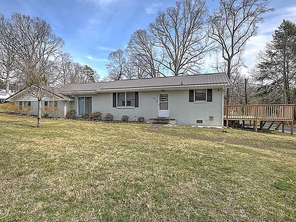 5th image of 532 Bays Cove Cir